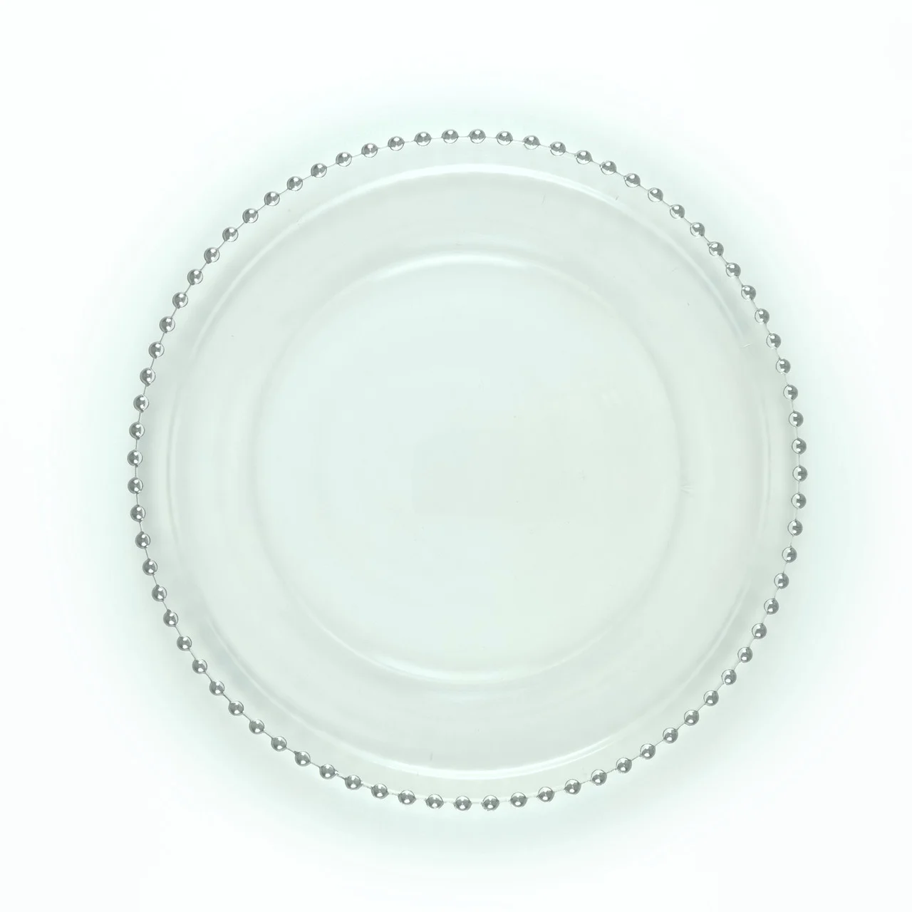тарелка с серебряными бусинами